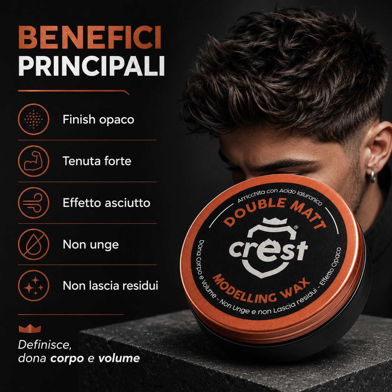 Immagine Shopify della CREST Double Matt cera modellante opaca con focus sui benefici principali: finish opaco, tenuta forte, effetto asciutto, formula che non unge e non lascia residui, ideale per definire, donare corpo e volume ai capelli.