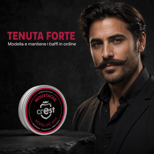 Grafica CREST Moustache Wax con vasetto argentato e uomo dai baffi modellati, dedicata alla tenuta forte.