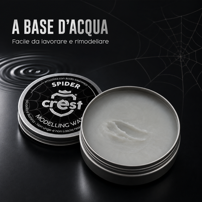 CREST Spider Wax aperta con texture a base d’acqua, facile da lavorare e rimodellare sui capelli.